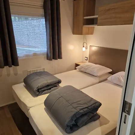 Campsite Mobil Confort 3 Les Pierres Couchees