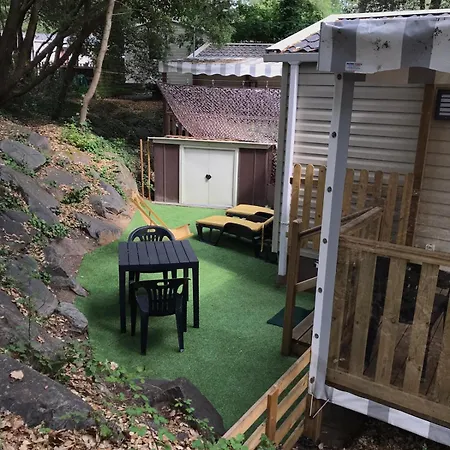 Mobil Confort 3 Les Pierres Couchees Кемпинг