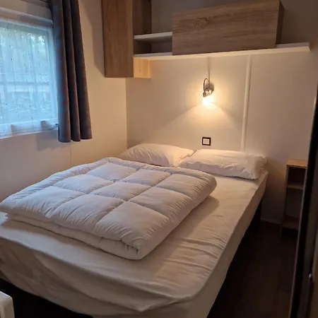 Кемпинг Mobil Confort 3 Les Pierres Couchees Сен-Бревен-ле-Пен