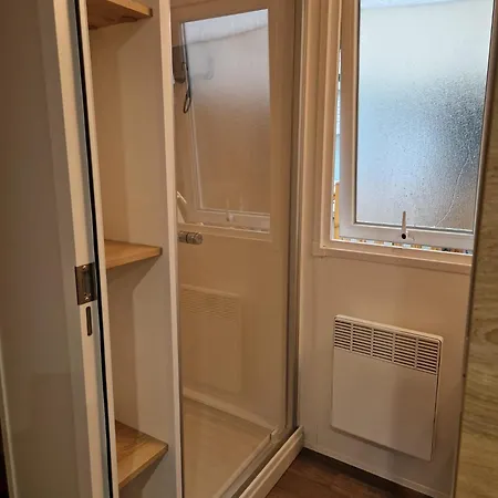 Mobil Confort 3 Les Pierres Couchees Кемпинг